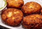 घर पर बनाएं ठेले जैसी कुरकुरी आलू टिक्की, जानिए आसान रेसिपी