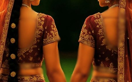 मुरादाबाद के मंदिर में दो लड़कियां भर रही थीं एक-दूसरे की मांग, तभी पहुंची पुलिस, अब कोर्ट करेगा फैसला