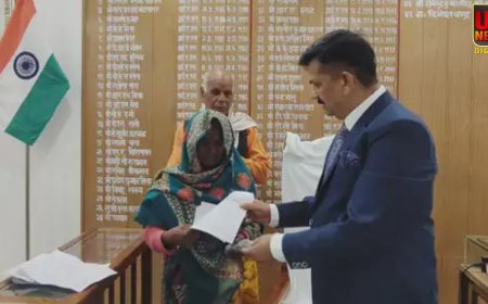 जौनपुर में डीएम की त्वरित कार्रवाई: 82 वर्षीय वृद्धा को एक घंटे में मिली खतौनी, कंबल और जूते भी दिए