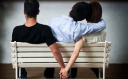 पति को छोड़कर आओ… बॉयफ्रेंड के कहने पर घर छोड़ा, पहुंची तो शादी से मुकर गया, रोती हुई थाने पहुंची महिला