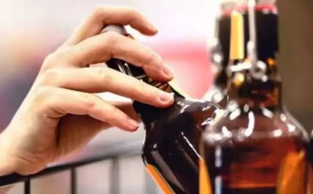 भेटुआ चौराहे पर अंग्रेजी-देशी शराब की दुकानों में चोरी, नकदी और डीवीआर समेत लाखों का सामान पार