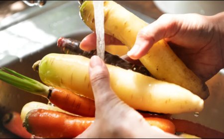 बाजार से लाए फल-सब्जियां सेहतमंद या हानिकारक? ऐसे करें सही तरीके से सफाई