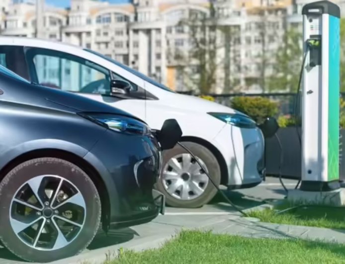 चीन की डोंगफेंग ने शुरू की सॉलिड-स्टेट बैटरी की सबसे कठिन टेस्टिंग, ठंड में भी चलेगी 1,000 KM