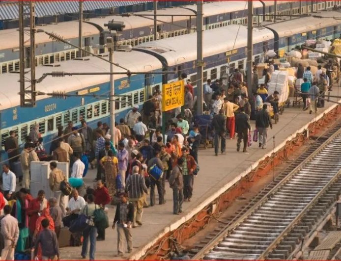 होली पर सफर हुआ आसान… देशभर में चलेंगी 1410 स्पेशल ट्रेनें, बिहार-यूपी जाने वालों के लिए खुशखबरी