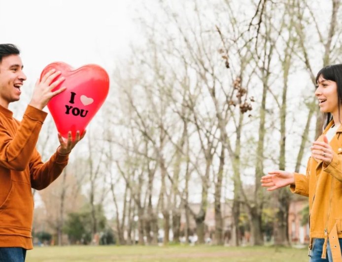 वेलेंटाइन वीक में आज प्रपोज डे, प्यार का इजहार करने का सबसे खास मौका