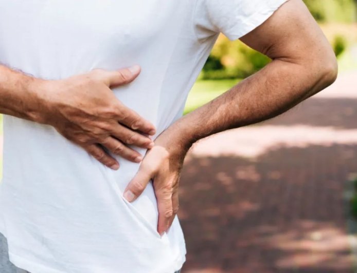 छोटी सी पथरी बन सकती है बड़ी बीमारी की वजह, युवाओं और बच्चों में तेजी से बढ़ रहे मामले