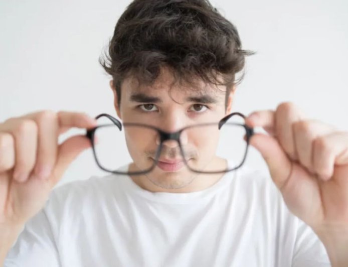 आंखों की सेहत को न करें नजरअंदाज, एक्सरसाइज और सही खानपान से बढ़ाई जा सकती है नजर की ताकत