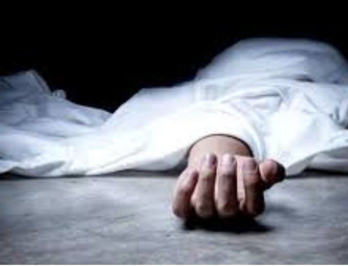 लखीमपुर खीरी में सड़क हादसे का कहर, बस को ओवरटेक करते समय बाइक सवार युवक की मौत, महिला गंभीर घायल