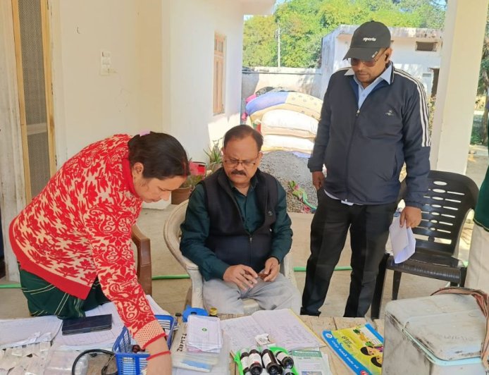 अमेठी के दो गांवों में लगा टीकाकरण सत्र, आंगनबाड़ी कार्यकत्रियां रहीं अनुपस्थित