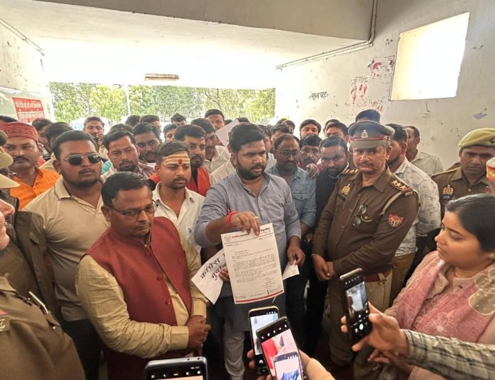 एआई समिट विवाद पर अमेठी में भाजयुमो का जोरदार प्रदर्शन, कांग्रेस से सार्वजनिक माफी और कड़ी कार्रवाई की मांग