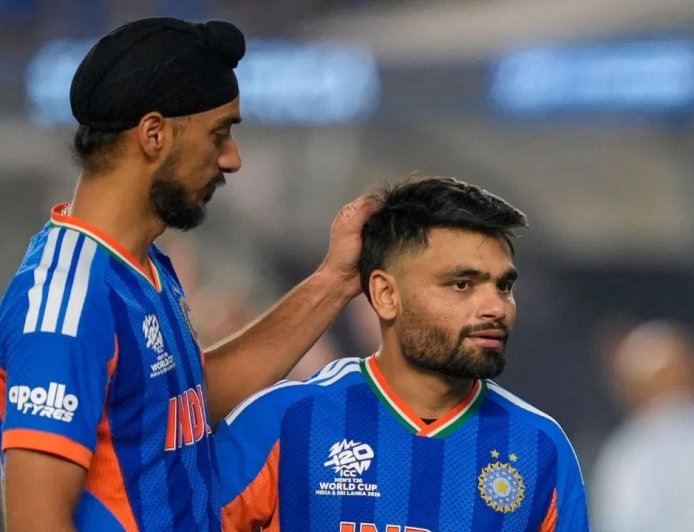 मैदान में मैच, घर में मातम… टी20 वर्ल्ड कप के दौरान रिंकू सिंह के पिता का निधन, क्या बीच में छोड़ेंगे टूर्नामेंट?