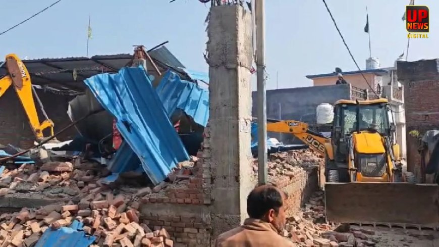 भोजीपुरा में अवैध निर्माण पर चला बुलडोजर, कोर्ट के आदेश पर ग्राम समाज की जमीन से मस्जिद ध्वस्त