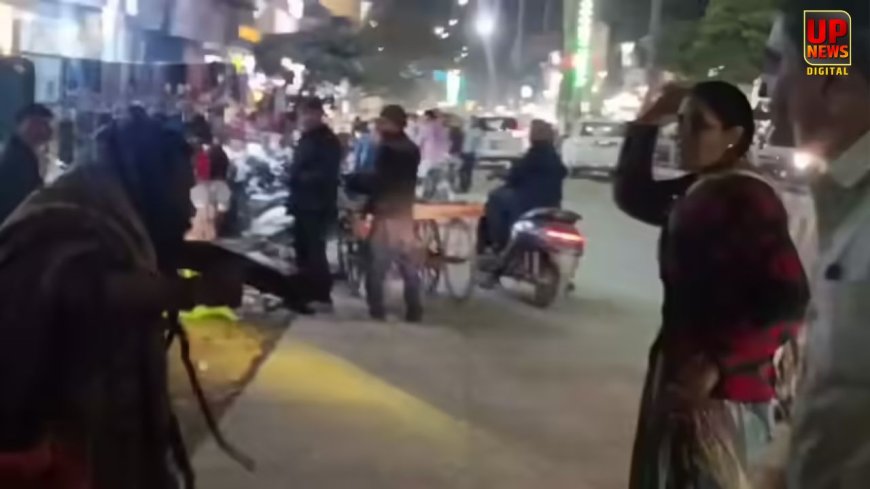 मथुरा में साधु वेशधारी पर महिला ने किया हमला, छेड़छाड़ का आरोप, वीडियो वायरल