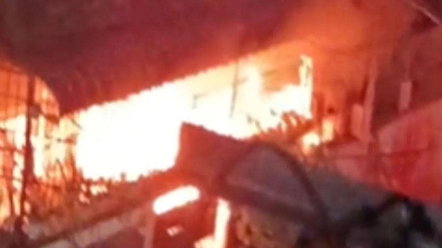 गाजियाबाद में आधी रात BJP नेता के घर भीषण आग, लगातार धमाकों से मचा हड़कंप, परिवार ने लगाया हत्या की साजिश का आरोप