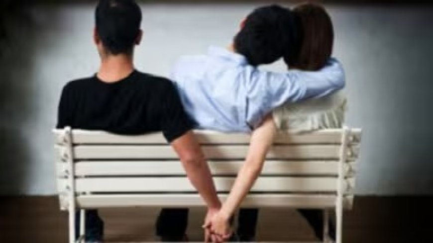 पति को छोड़कर आओ… बॉयफ्रेंड के कहने पर घर छोड़ा, पहुंची तो शादी से मुकर गया, रोती हुई थाने पहुंची महिला