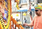 गोरखपुर में सीएम योगी का अलग अंदाज, काला चश्मा पहन खेली होली, बोले- ‘जहां धर्म होगा, वहीं विजय होगी’