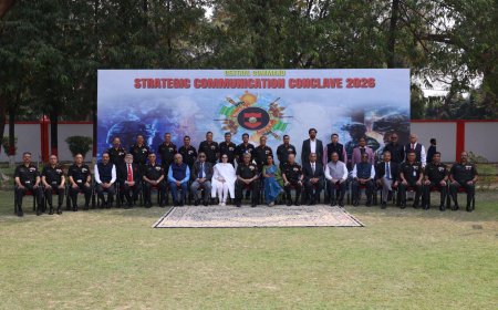 'अब बंदूक नहीं, नैरेटिव्स से लड़े जाएंगे युद्ध' लखनऊ में आयोजित स्ट्रैटेजिक कम्युनिकेशन कॉन्क्लेव में विशेषज्ञों ने लिया हिस्सा