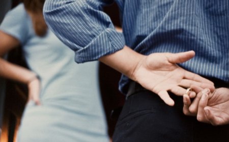 गर्भवती महिला की दुनिया तबाह… पति का अपनी ही सास के साथ 22 साल से अफेयर, सच सामने आते ही परिवार में मचा हड़कंप