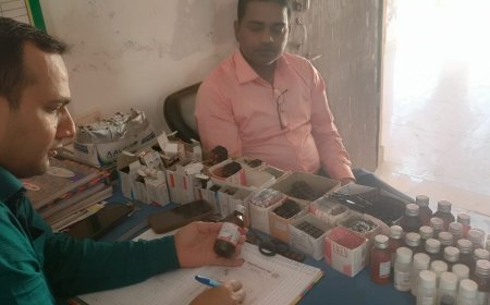 अमेठी में स्वास्थ्य मेले का निरीक्षण: सीएमओ ने जांची व्यवस्थाएं, लापरवाही पर सख्त चेतावनी