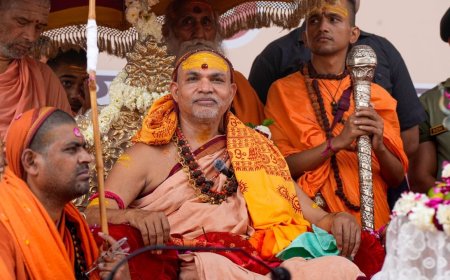 टोको, रोको, नहीं माने तो ठोको… वाराणसी में चतुरंगिणी सेना का ऐलान, अविमुक्तेश्वरानंद बने सुप्रीम कमांडर