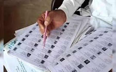 अमेठी में मतदाता सूची से 200 से ज्यादा नाम कटे, ग्रामीणों ने तहसील में किया प्रदर्शन