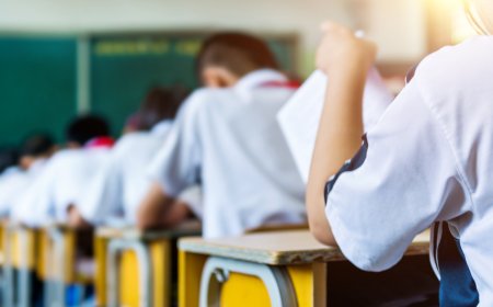 शादी टूट जाएगी सर… फिजिक्स कॉपी में छात्रों की गुहार पढ़कर टीचर भी रह गए हैरान