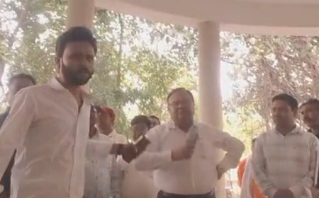 फतेहपुर सीएमओ ऑफिस में हंगामा, टेंडर के नाम पर पैसे लेने के आरोप का वीडियो वायरल