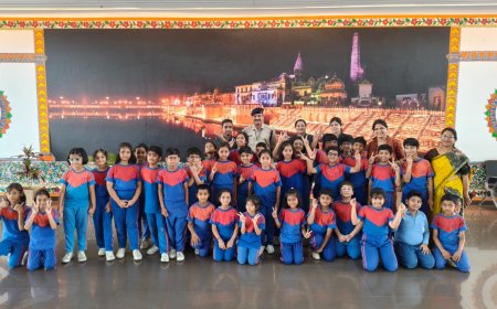 अयोध्या एयरपोर्ट पर बच्चों का शैक्षिक भ्रमण, हवाई यात्रा की कार्यप्रणाली को करीब से जाना