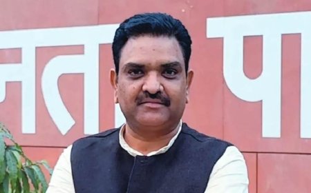 इंतजार करते रह गए मंत्री असीम अरुण, DM की देरी पर कार्यक्रम छोड़कर निकले, अब लिखा सख्त पत्र