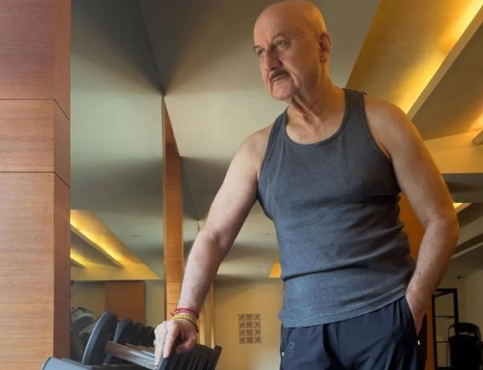 28 साल की उम्र में निभाया 65 साल के बुजुर्ग का किरदार, ऐसे बने बॉलीवुड के दिग्गज अभिनेता अनुपम खेर