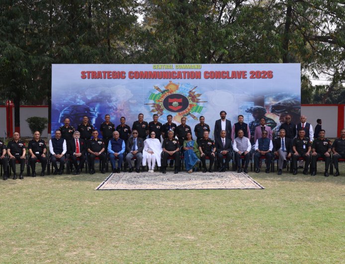 'अब बंदूक नहीं, नैरेटिव्स से लड़े जाएंगे युद्ध' लखनऊ में आयोजित स्ट्रैटेजिक कम्युनिकेशन कॉन्क्लेव में विशेषज्ञों ने लिया हिस्सा