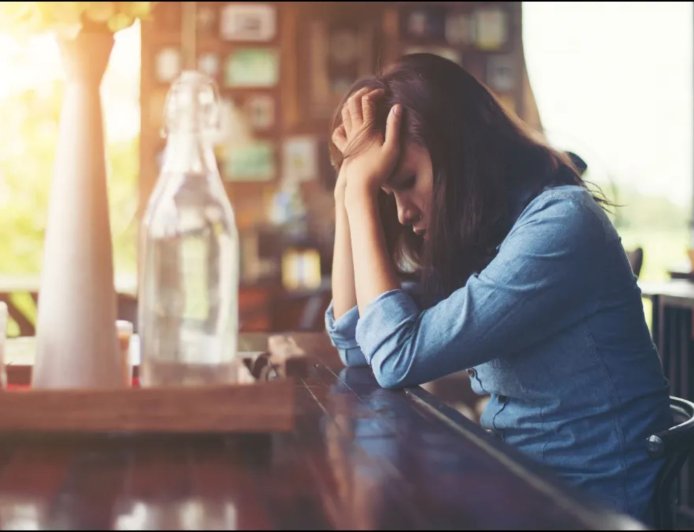 धूप और सप्लीमेंट लेने के बाद भी क्यों कम रहता है विटामिन D? जानिए असली कारण और आसान उपाय