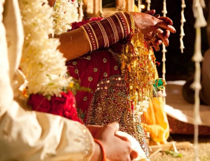 शादी से पहले बताने पड़ते हैं 7 परदादाओं के नाम, वरना रह जाएंगे कुंवारे! इस देश का अजीब नियम वायरल