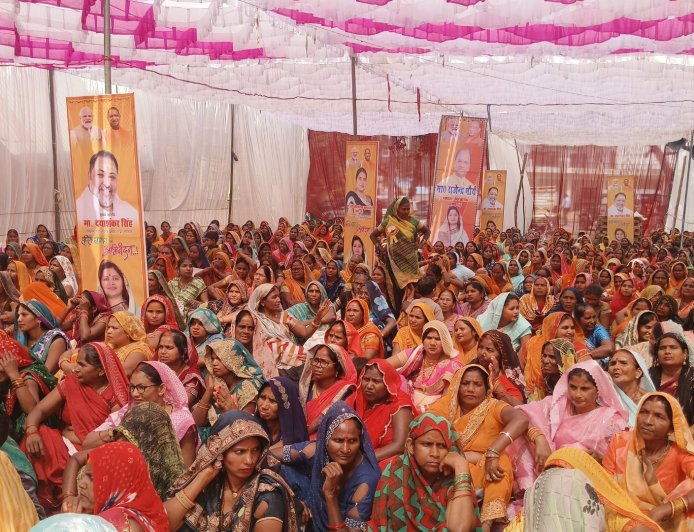 प्रतापगढ़ के तेजगढ़ गांव में अवसान माता पूजन महोत्सव, 5001 महिलाओं ने की पूजा-अर्चना