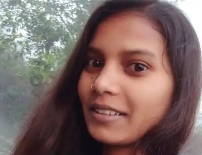 मोबाइल पर प्रेमी से बात कर रही थी बेटी, गुस्साए पिता ने हंसिए से काट दिया गला… फिर रची हादसे की कहानी