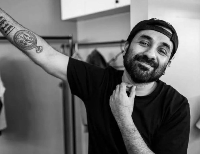 रॉयल अल्बर्ट हॉल में पहली बार परफॉर्म करेंगे वीर दास, ‘हे स्ट्रेंजर’ टूर से बढ़ेगी भारतीय कॉमेडी की पहचान