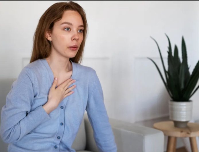 शरीर में ऑक्सीजन की कमी खतरनाक, जानें लक्षण और इसे बढ़ाने के आसान उपाय