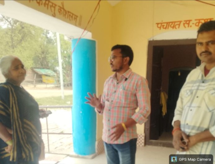 संग्रामपुर में ग्राम चौपाल कार्यक्रम बना औपचारिकता, अधिकारियों की अनुपस्थिति से ग्रामीण परेशान