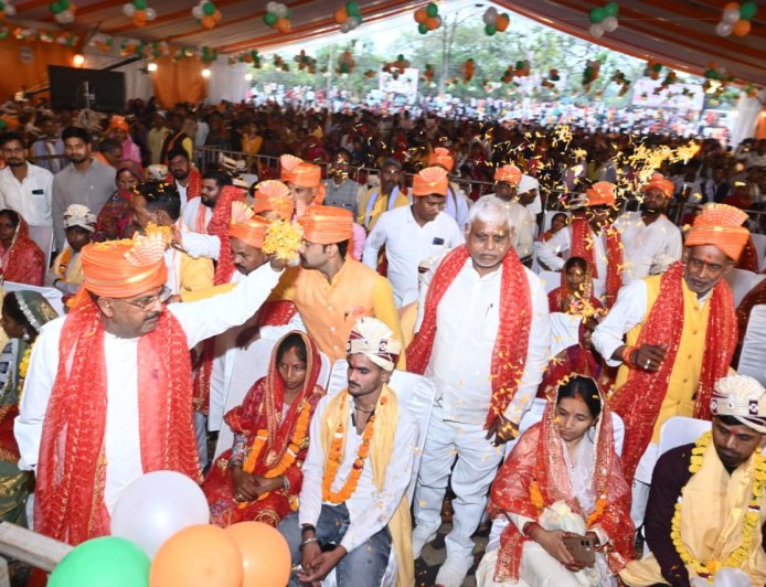 रुदौली में कामाख्या धाम महोत्सव 2.0 का भव्य आगाज, 1100 कन्या पूजन और 238 जोड़ों का सामूहिक विवाह