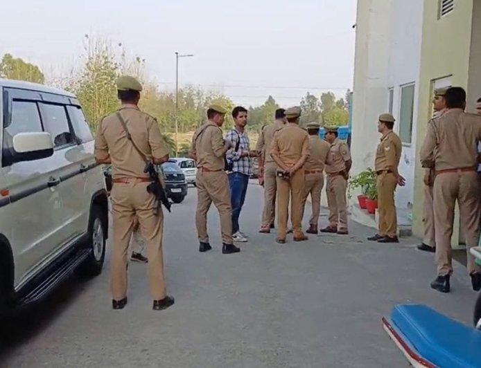 पुलिस की कस्टडी में भी नहीं बची जान… सहारनपुर में भाइयों ने बहन को गोली मार दी, वजह बना प्रेम संबंध