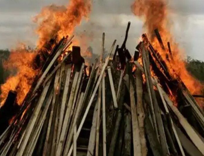 मुरादाबाद में इंसानियत की मिसाल, मुस्लिम समुदाय ने किया हिंदू बुजुर्ग का अंतिम संस्कार