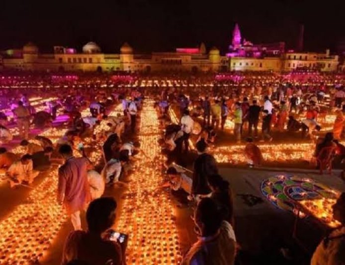 राम नवमी से पहले अयोध्या में भव्य रोशनी, शहर हुआ जगमग