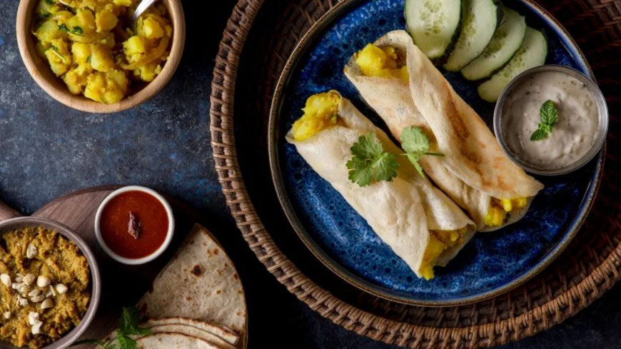 जमीन पर बैठकर खाना खाने की पुरानी परंपरा क्यों है फायदेमंद? सेहत के लिए छिपे हैं कई लाभ