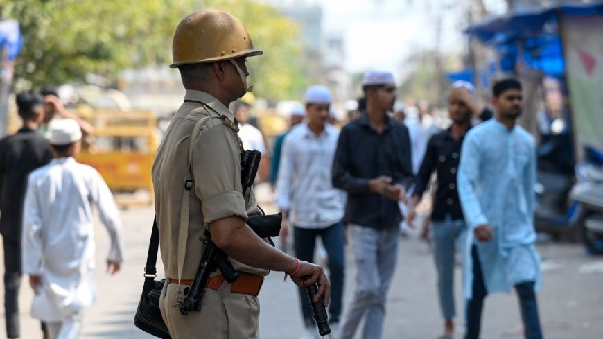 अलविदा जुमे से पहले लखनऊ में सुरक्षा सख्त, संवेदनशील इलाकों में अतिरिक्त पुलिस तैनात