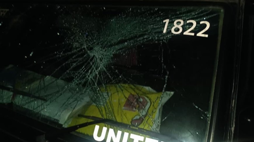 जमीन विवाद में बवाल, पीआरबी पुलिस की गाड़ी पर फेंके गए पत्थर, शीशा टूटा