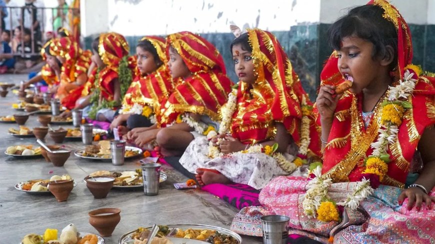 महाअष्टमी 2026 कन्या पूजन का सही समय जान लें, शुभ मुहूर्त चूकना पड़ सकता है भारी