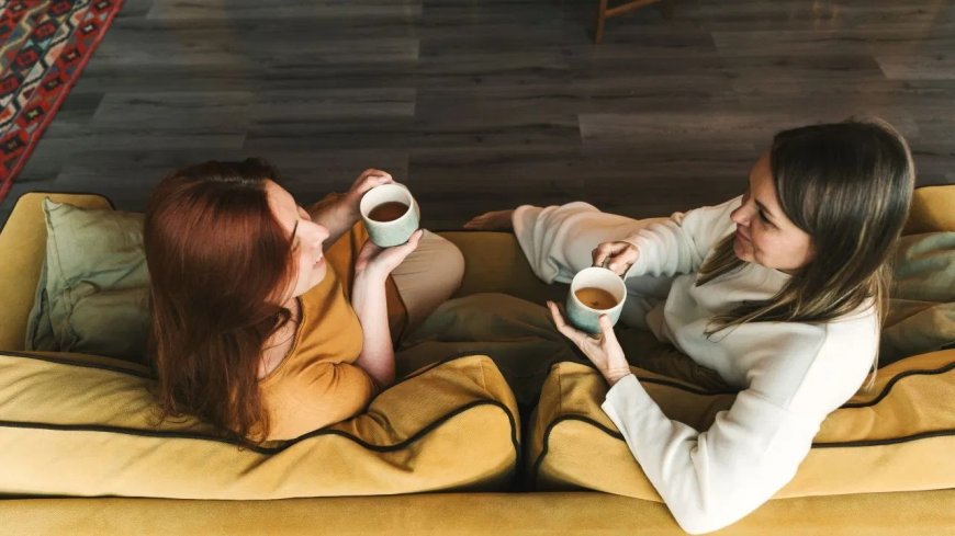 ओवरशेयरिंग की आदत बन सकती है परेशानी, जानिए इससे बचने के आसान तरीके