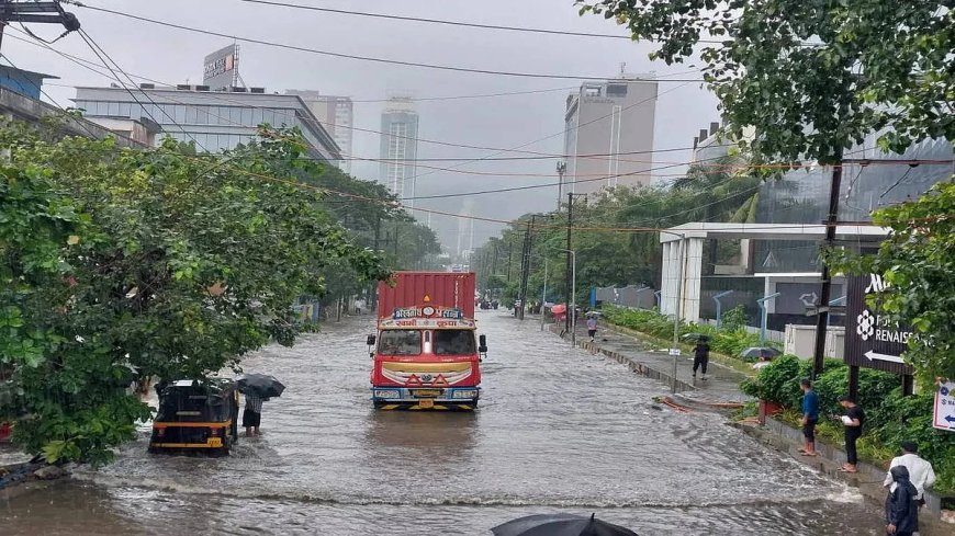 यूपी के 40 जिलों में बारिश का अलर्ट, तेज हवाओं और ओलावृष्टि की चेतावनी