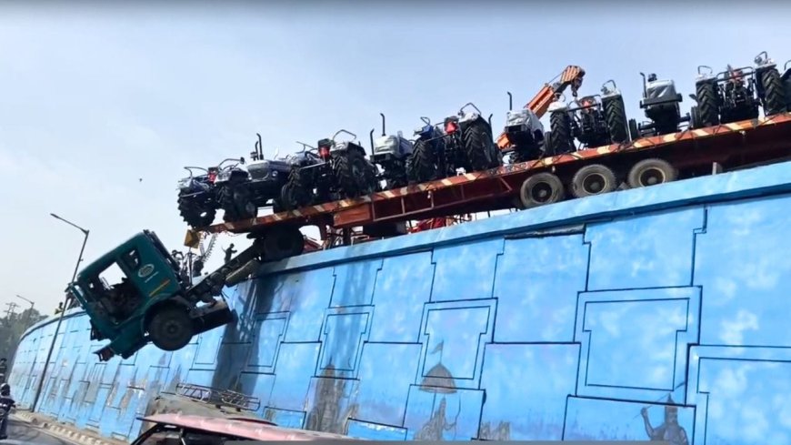 मथुरा में टला बड़ा हादसा, फ्लाईओवर से लटका कंटेनर