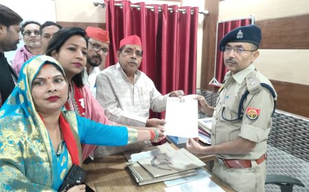 अखिलेश यादव के खिलाफ पोस्टरों पर सपा का अल्टीमेटम, कार्रवाई न होने पर बड़े धरने की चेतावनी